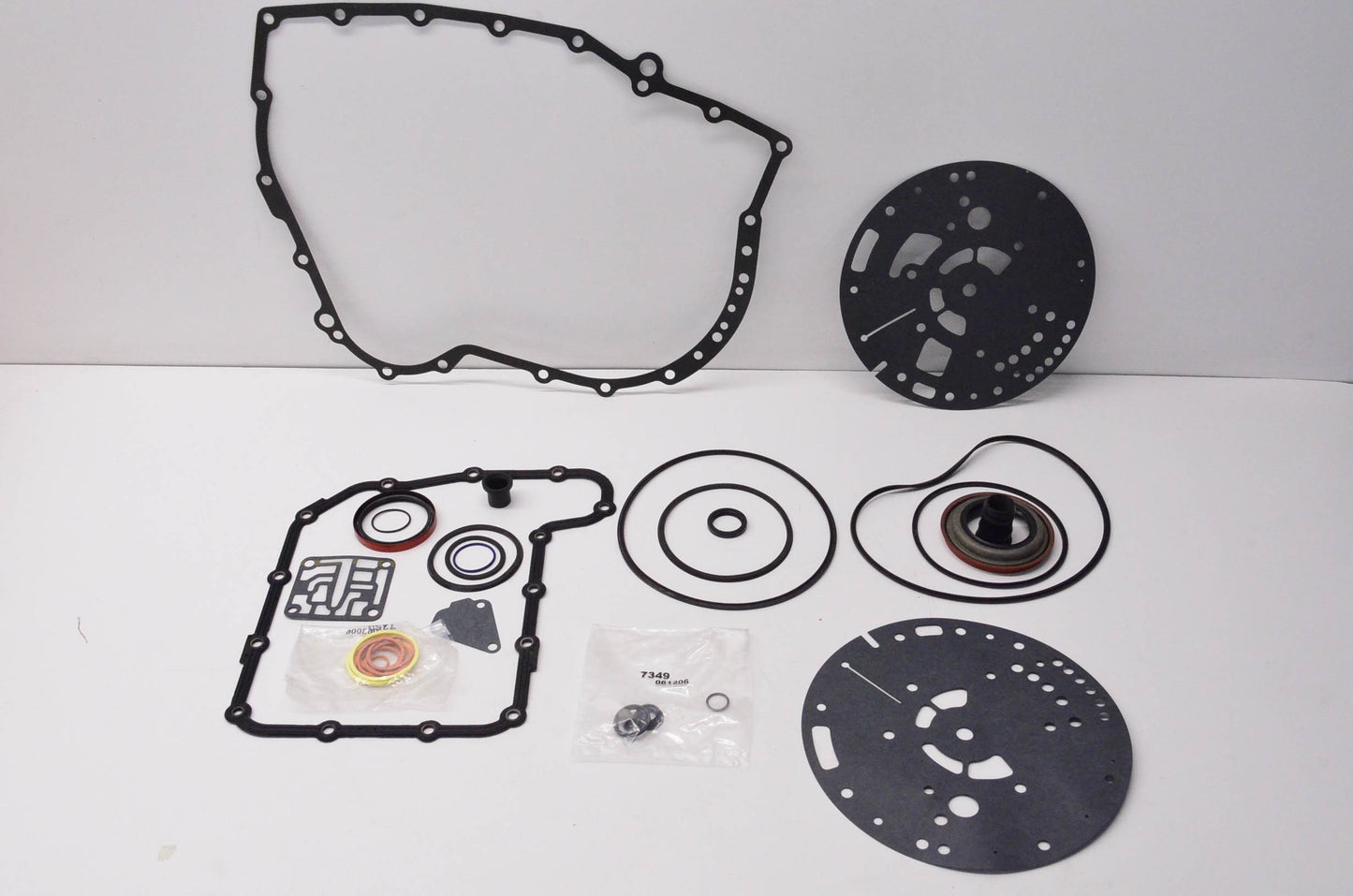 New OEM Ford F7RZ7153AA Incomplete Gasket Kit NOS