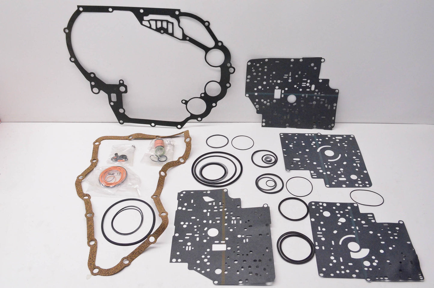 New OEM Ford F1DZ7153AA Incomplete Gasket Kit NOS