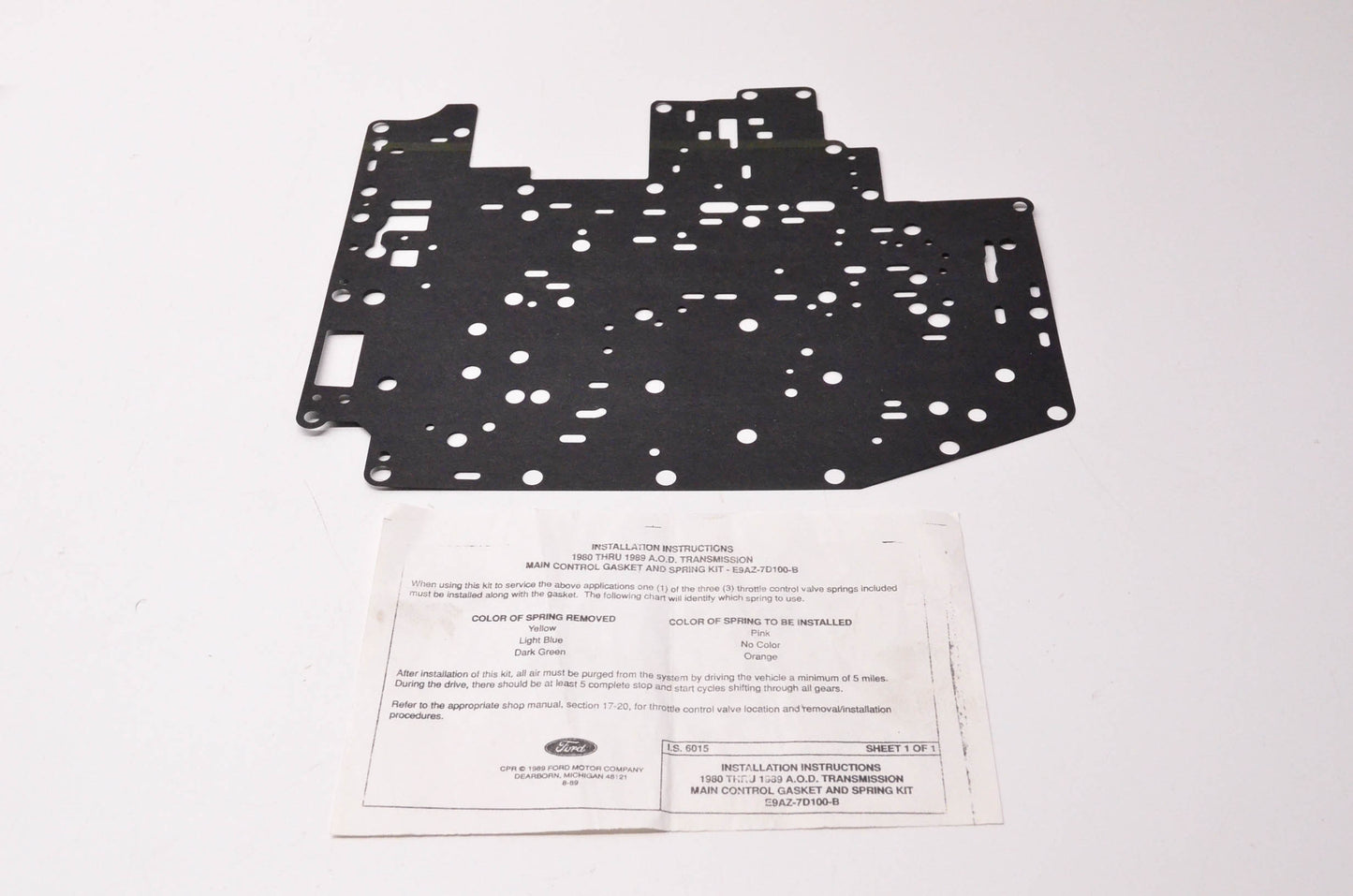 New OEM Ford E9AZ7D100B Transmission Gasket NOS
