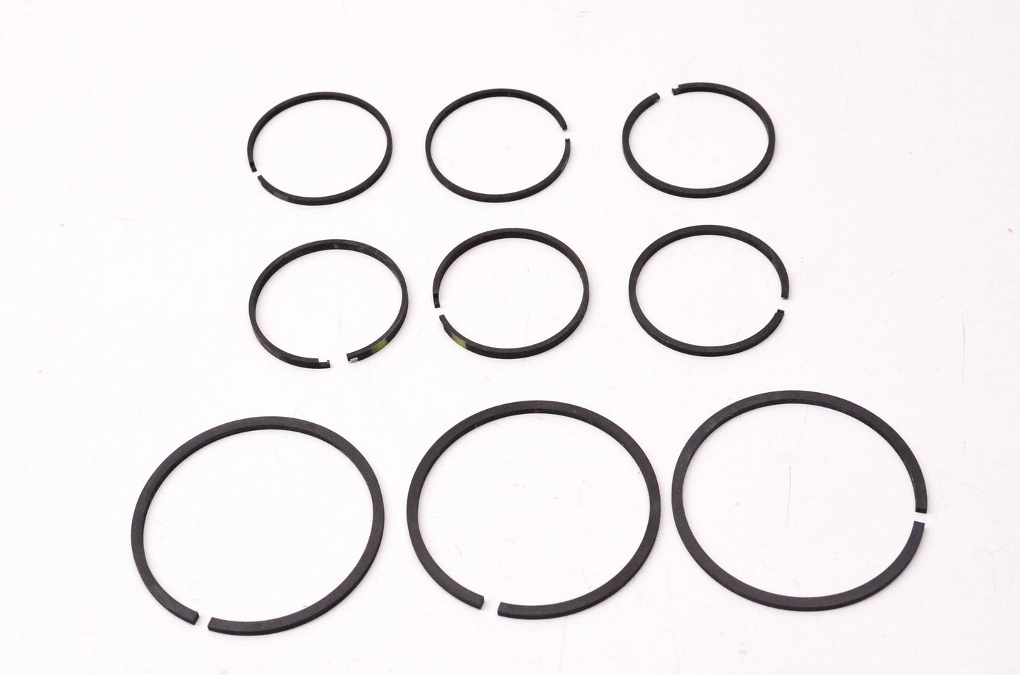 New OEM Ford D7AZ7153B Snap Ring Kit NOS