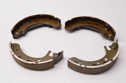 New OEM Ford F5RZ2200A Shoe & Lining Kit NOS