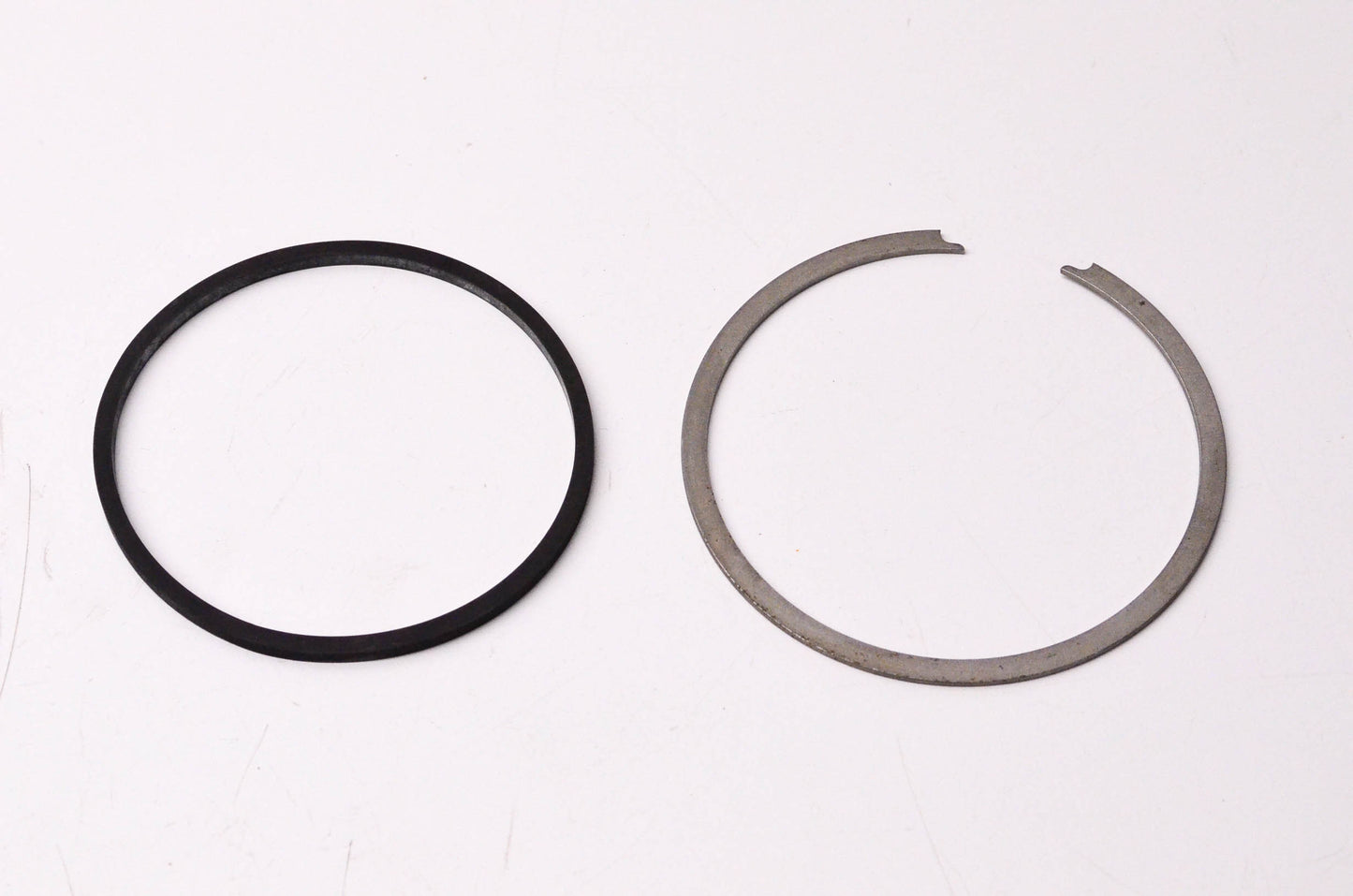 New OEM Ford E0TZ1K106B Snap Ring & Seal NOS
