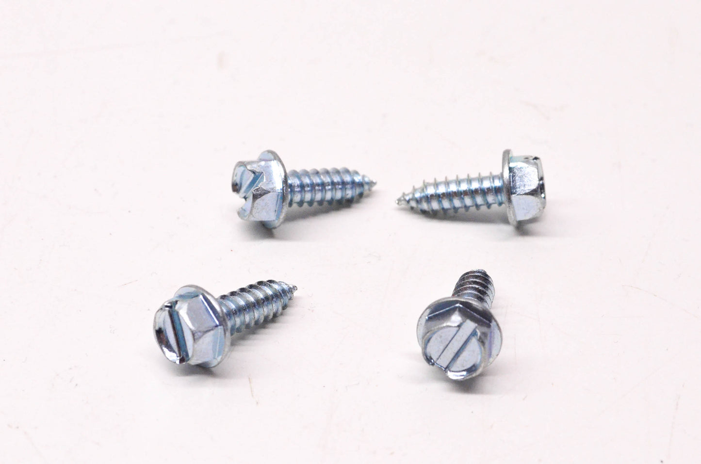 Au-Ve-Co 11369 License Plate Screws Qty 4 NOS
