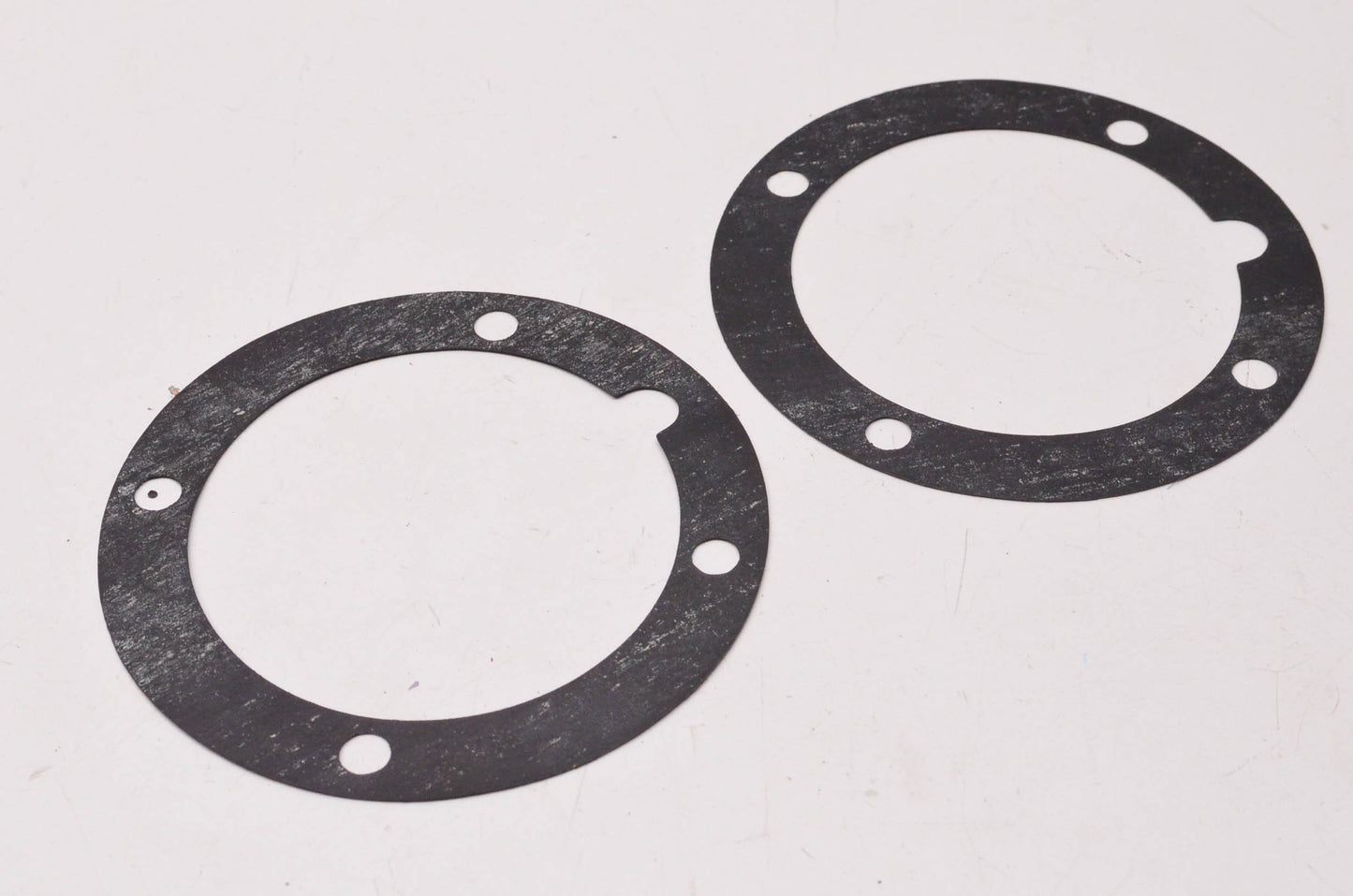 New OEM Ford C2AZ7051B Bearing Retainer Gasket Qty 2 NOS