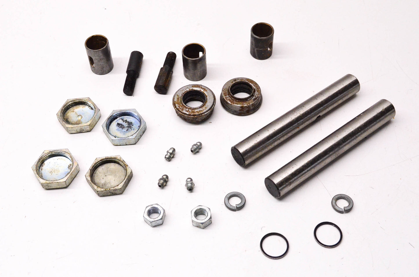 New OEM Ford D2UZ3111A Spindle Bolt & Bushing Kit NOS