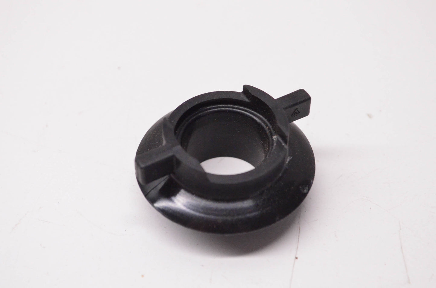New OEM Ford EC-675, D9AZ6766A Oil Cap NOS