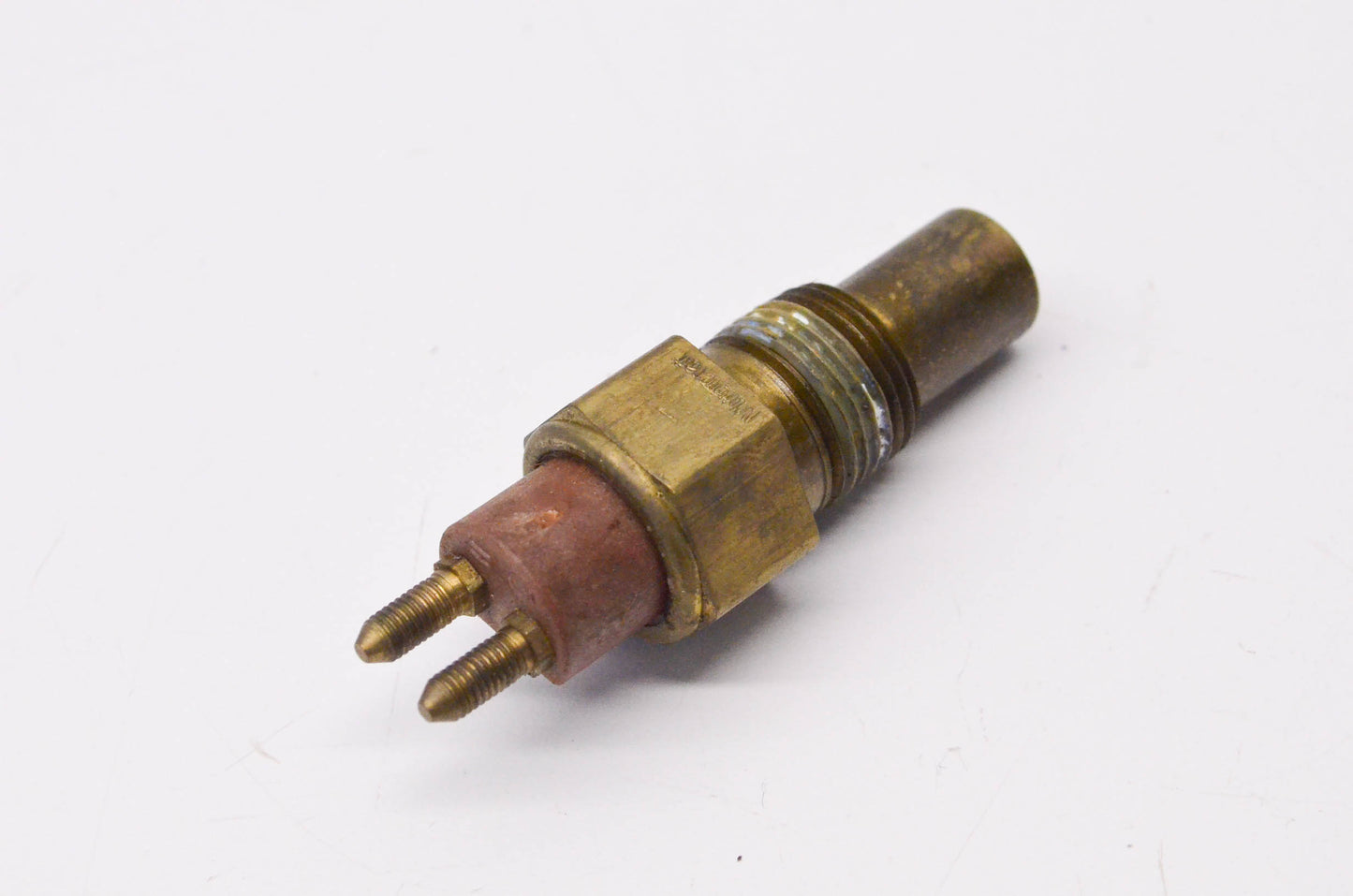 New OEM Ford SW-1345, D6LZ10884A Water Temperature Sender Switch NOS