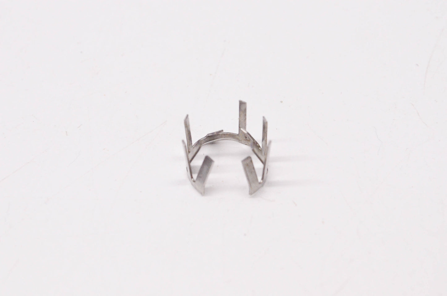 New OEM Ford E9UZ9B307A Fuel Line Clip NOS
