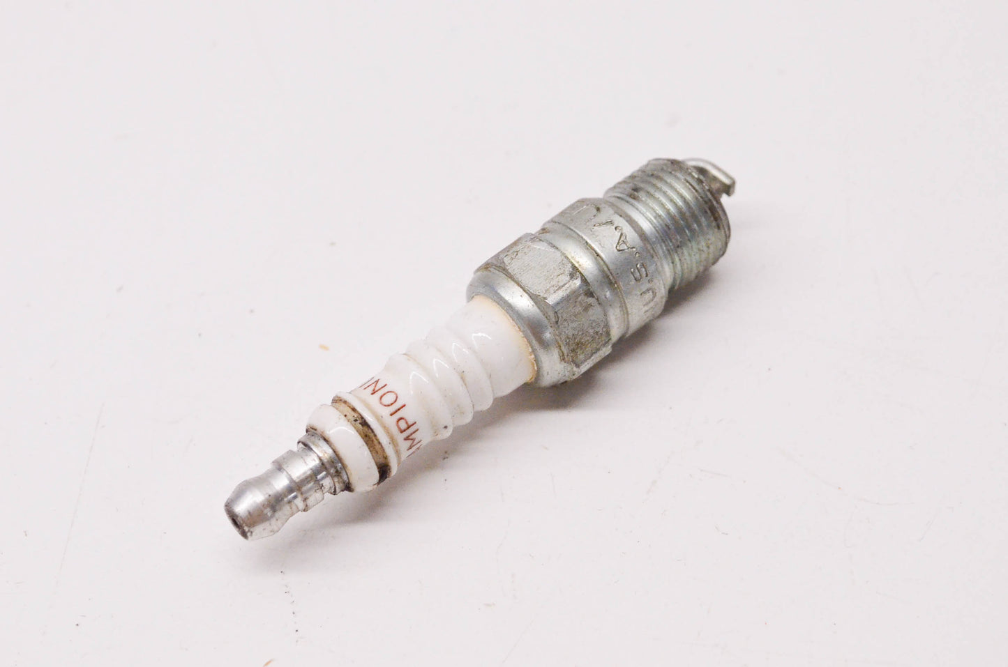 Champion UBL-13Y Spark Plug NOS
