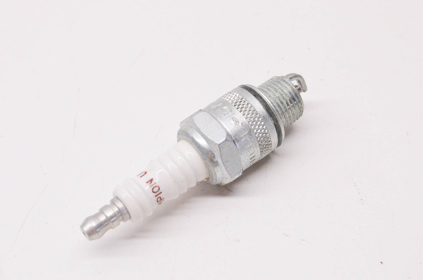 Champion UL-15Y Spark Plug NOS