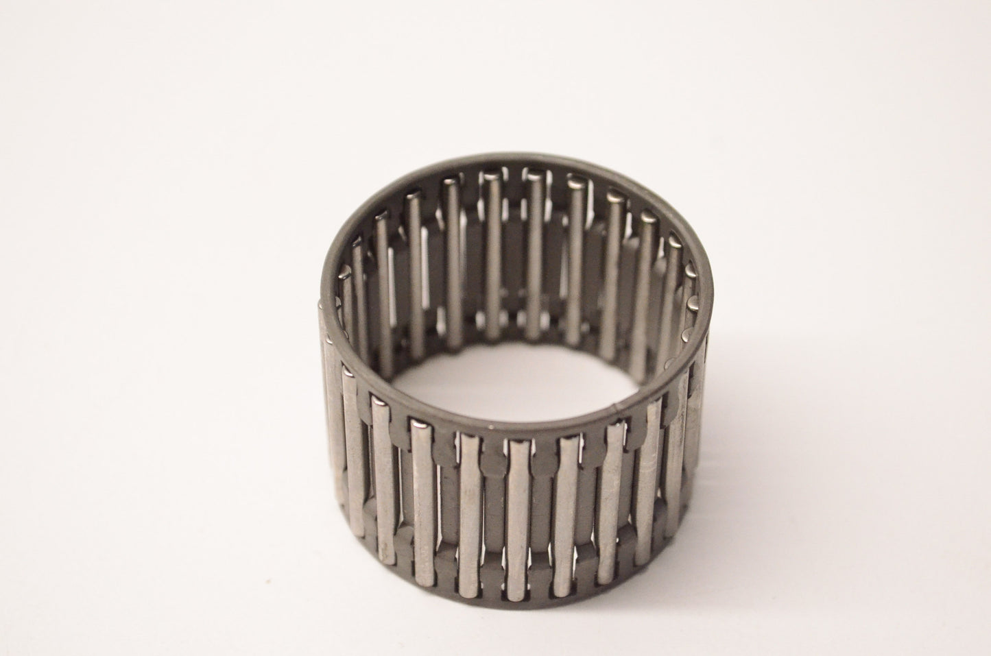 New OEM Ford E5TZ7121A Roller Bearing NOS