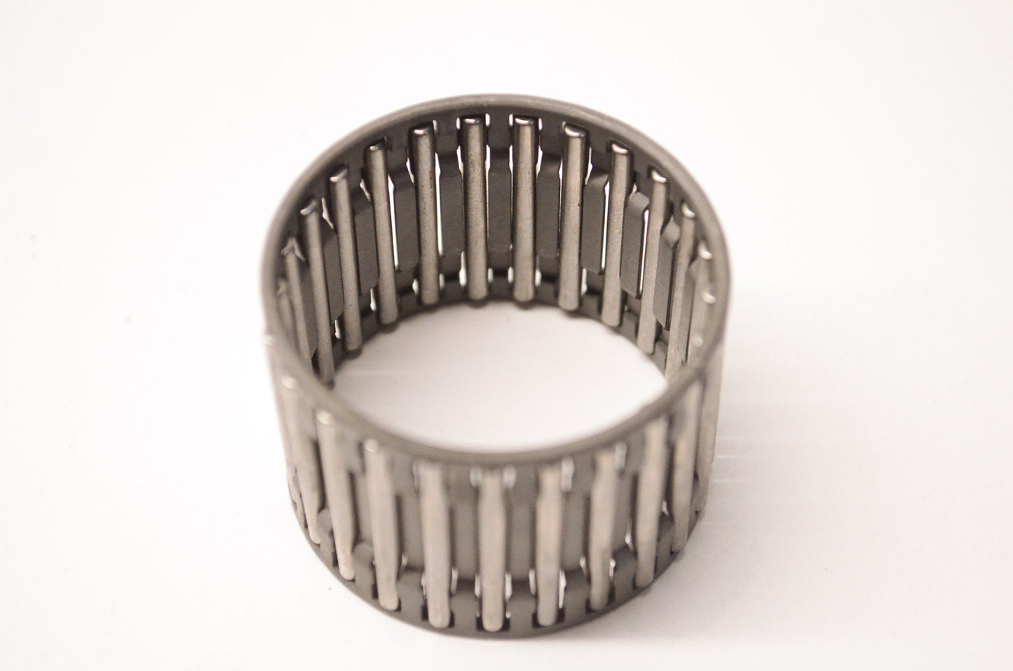 New OEM Ford E5TZ7121A Roller Bearing NOS