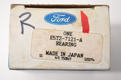 New OEM Ford E5TZ7121A Roller Bearing NOS