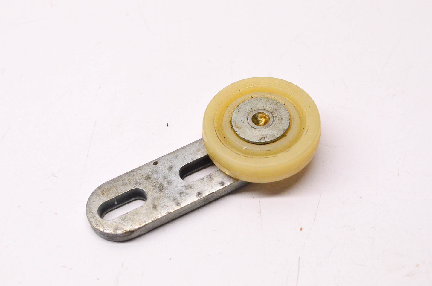 New OEM Ford E69Z1125000A, 022387 Door Guide Roller NOS