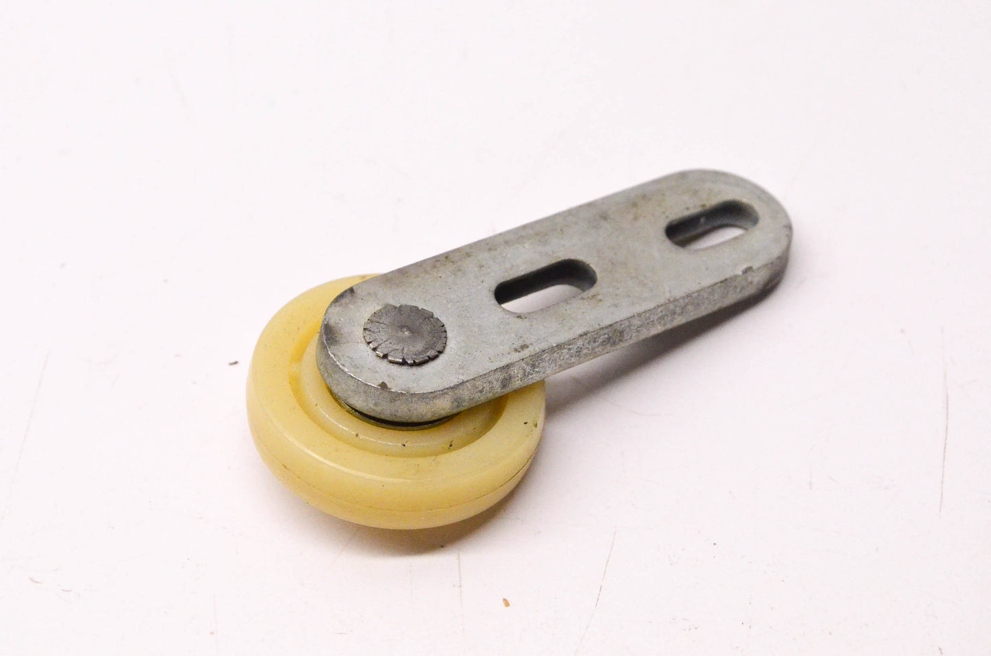 New OEM Ford E69Z1125000A, 022387 Door Guide Roller NOS