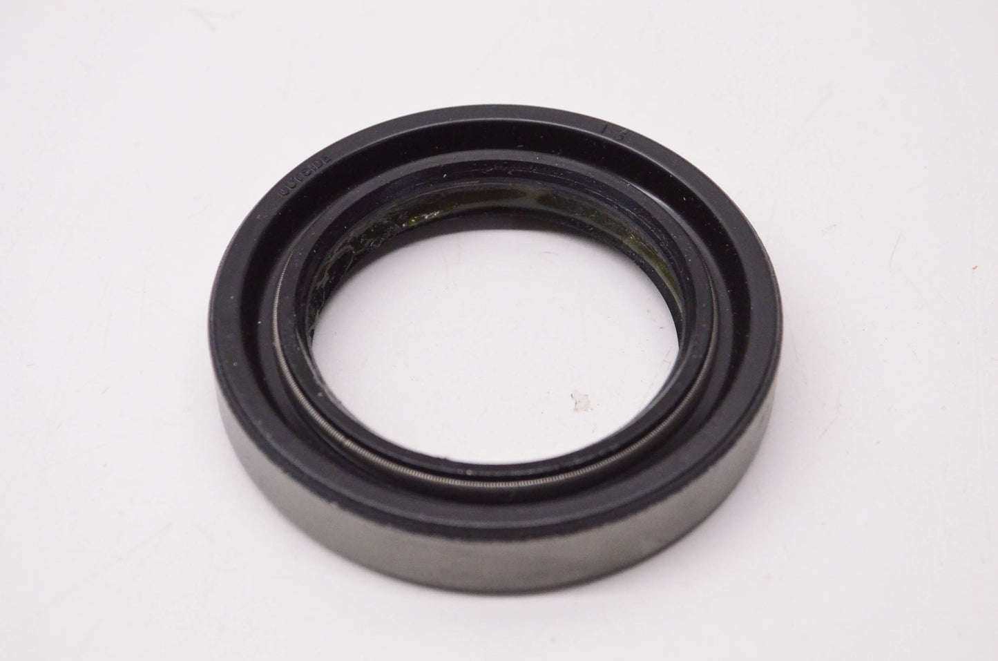 New OEM Ford E0TZ7B215B Seal NOS