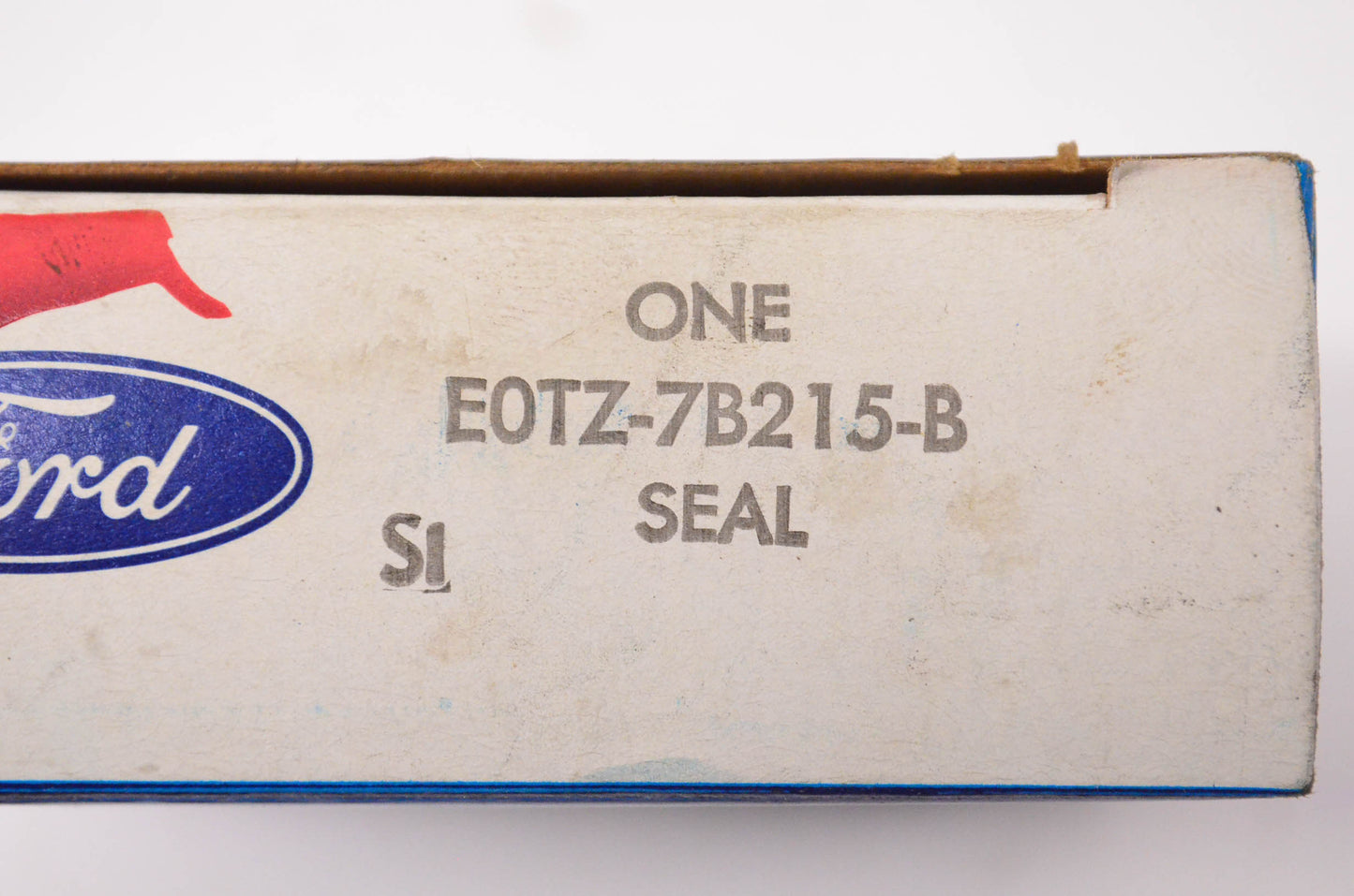 New OEM Ford E0TZ7B215B Seal NOS