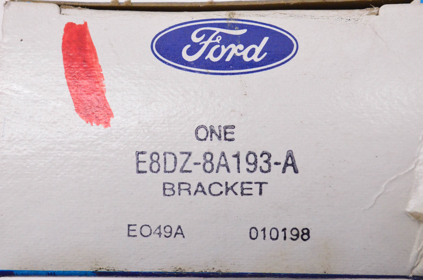 New OEM Ford E8DZ8A193A, E049A, 010198 Upper Radiator Mounting Bracket NOS