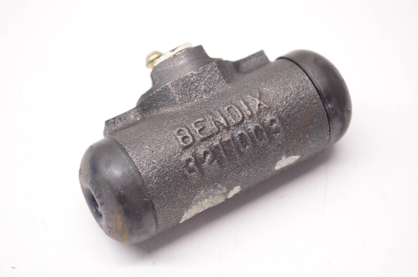 New OEM Ford E9TZ2261A Wheel Cylinder NOS