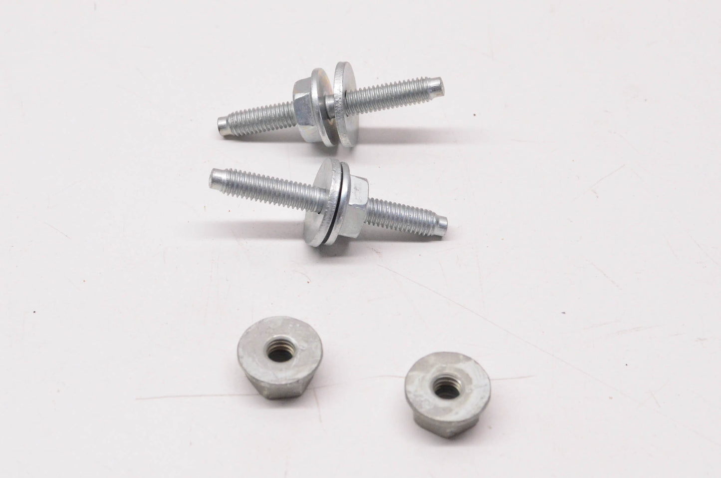 New OEM Ford 4L3Z9D370ASUB, W7127415440 Control Unit Stud Kit NOS