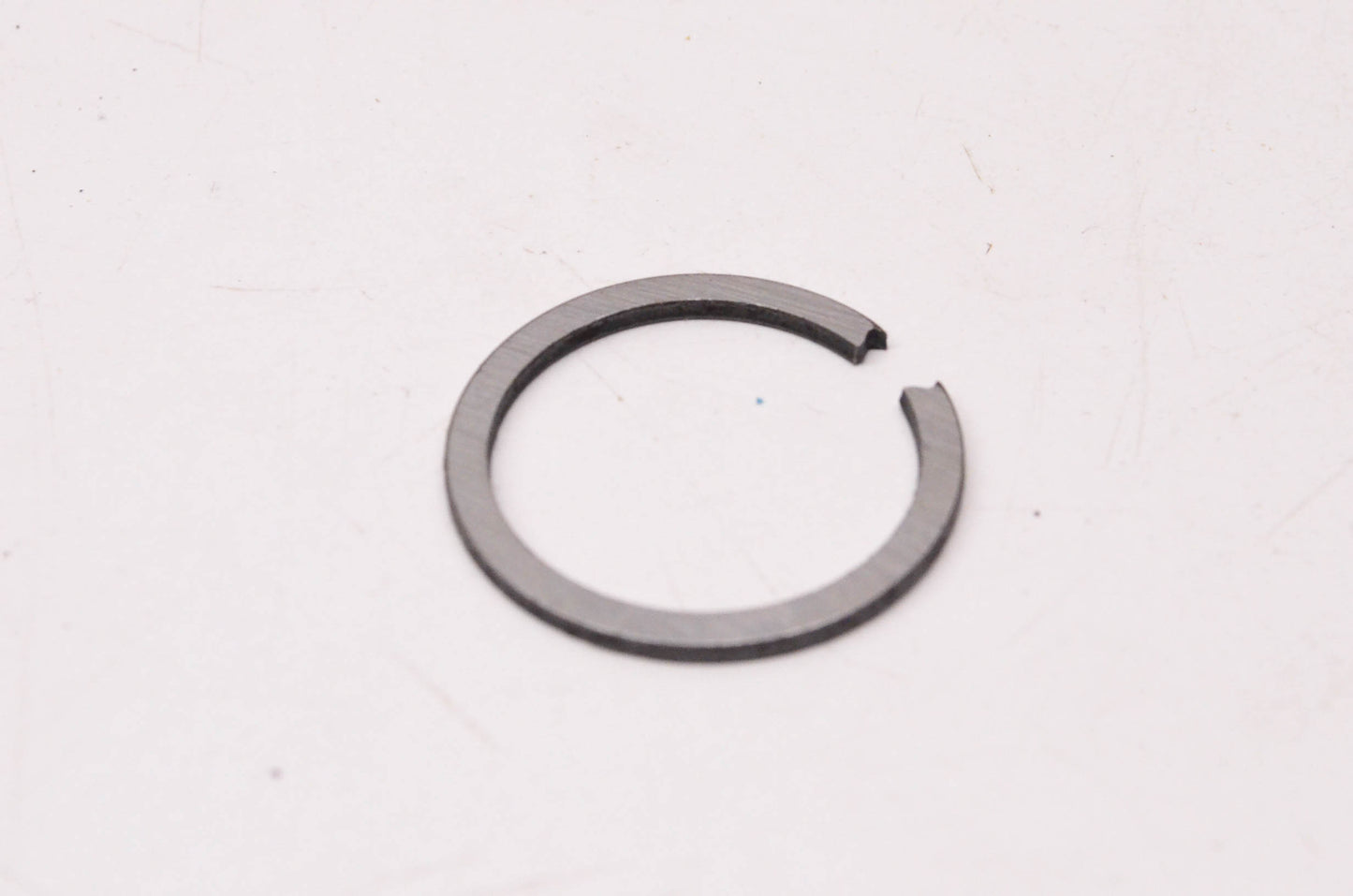 New OEM Ford E8TZ7030F Snap Ring NOS