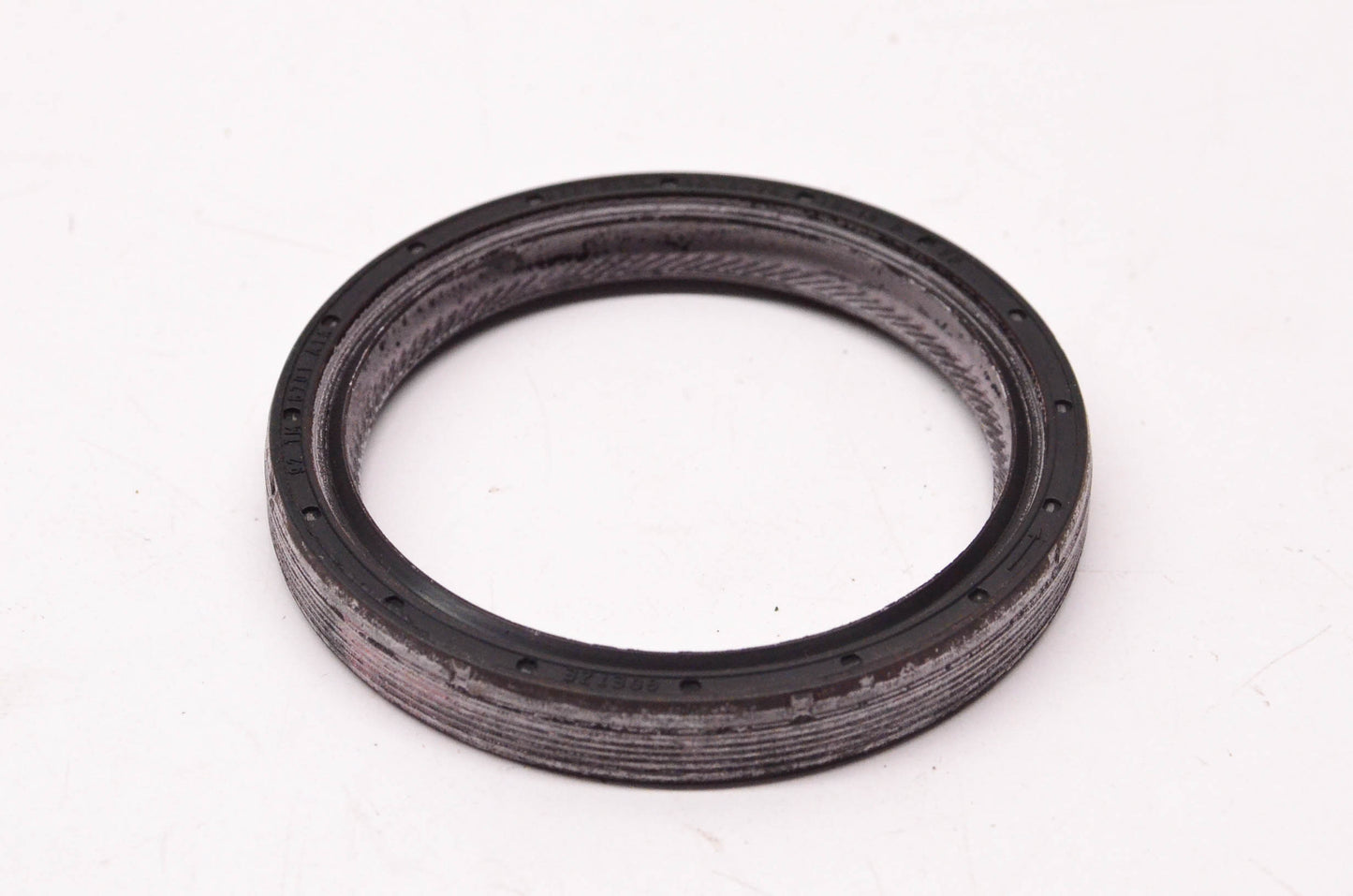 New OEM Ford D7RZ6701A Crankshaft Main Seal NOS