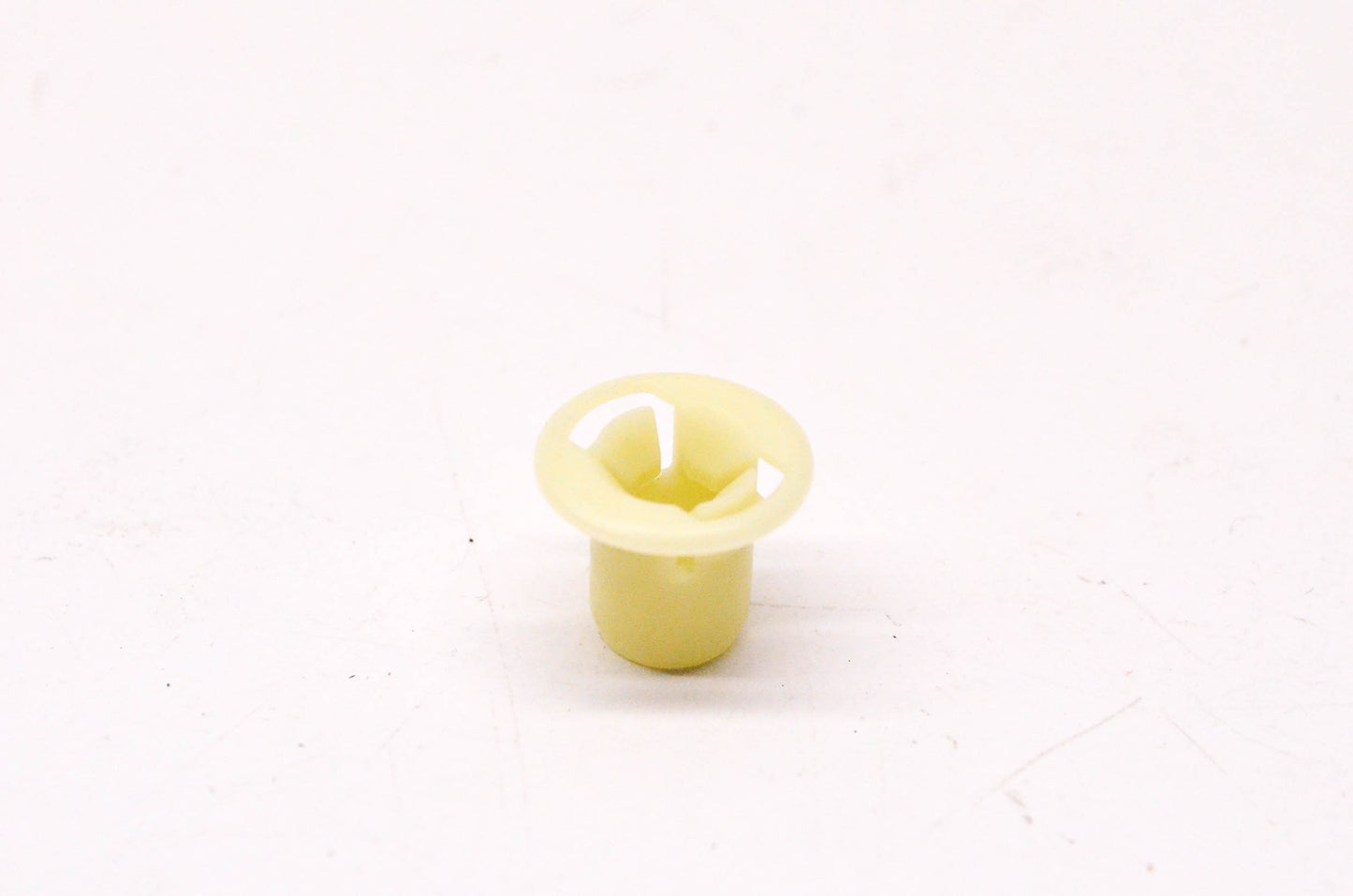 New OEM Ford W703253S300 Grommet NOS