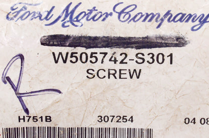 New OEM Ford W505742S301 Screw NOS