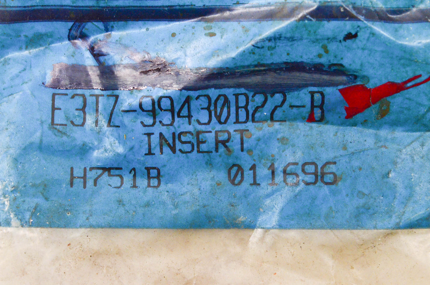 New OEM Ford E3TZ99430B22B Insert NOS