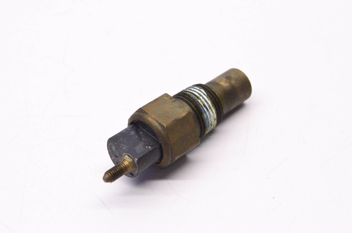 New OEM Ford SW-983, D1FZ10884A Temperature Sending Switch NOS