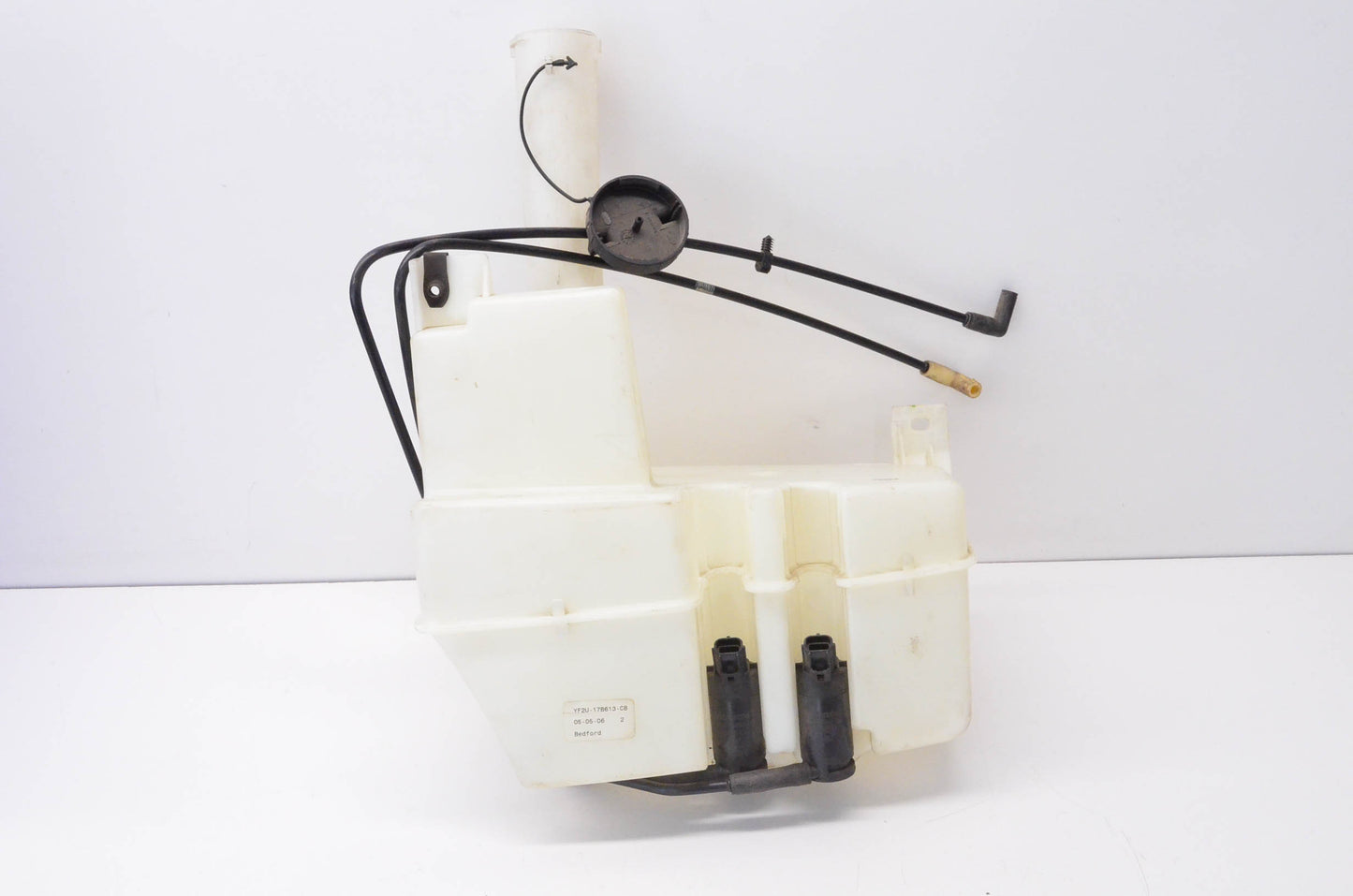 New OEM Ford YF2Z17618CA Windstar Windshield Washer Reservoir NOS