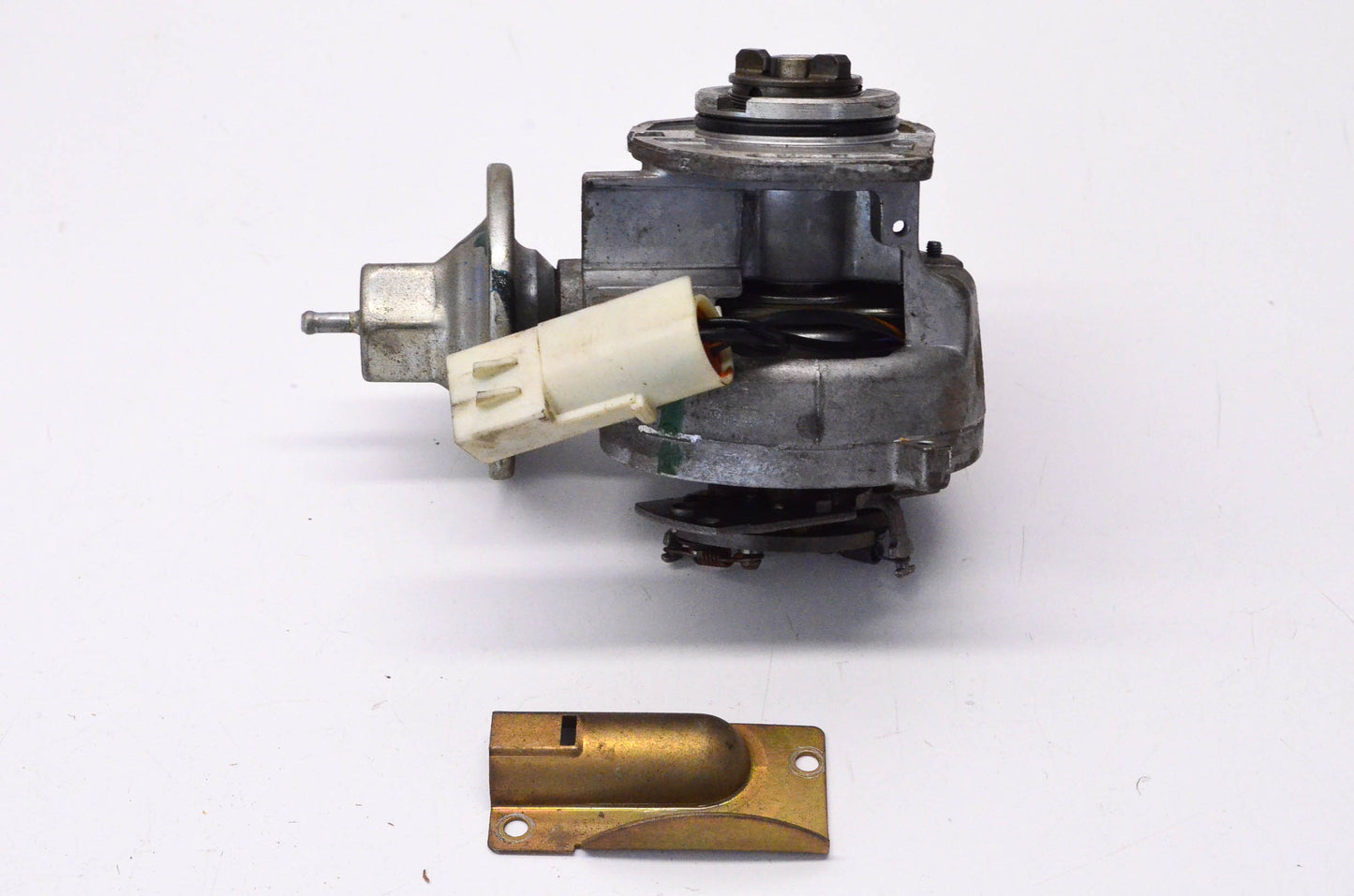 OEM Ford DA-1786, E1FZ12127A Distributor