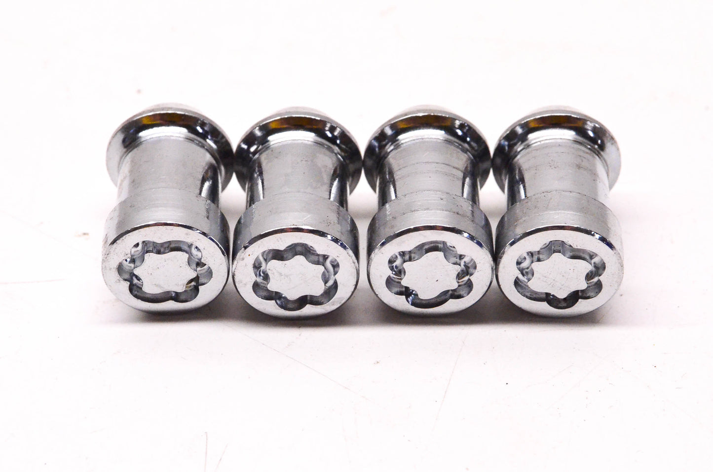 New OEM Ford F1DC1A110AA Anti-Theft Wheel Lock Set NOS