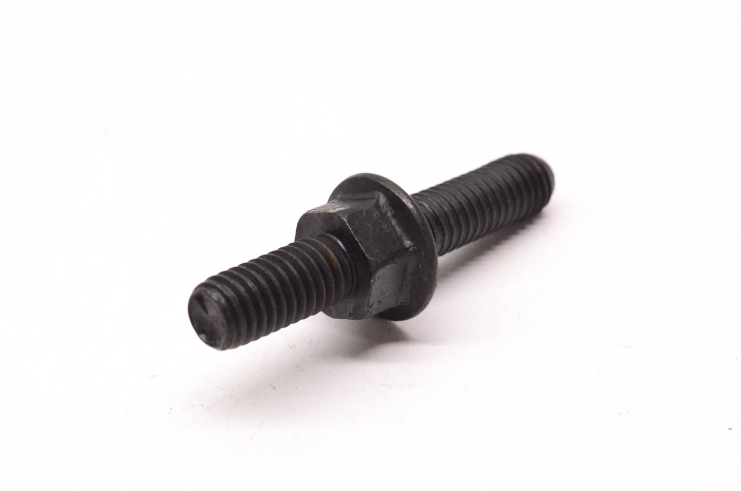 New OEM Ford 390528S100 Stud NOS