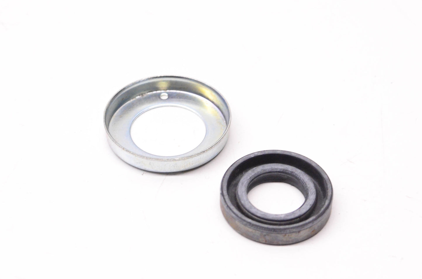 New OEM Ford D9AZ-3B592-A Power Steering Pump Shaft Seal Kit NOS