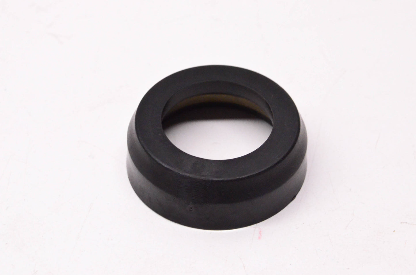 New OEM Ford 1M5Z-1175-AA Seal NOS
