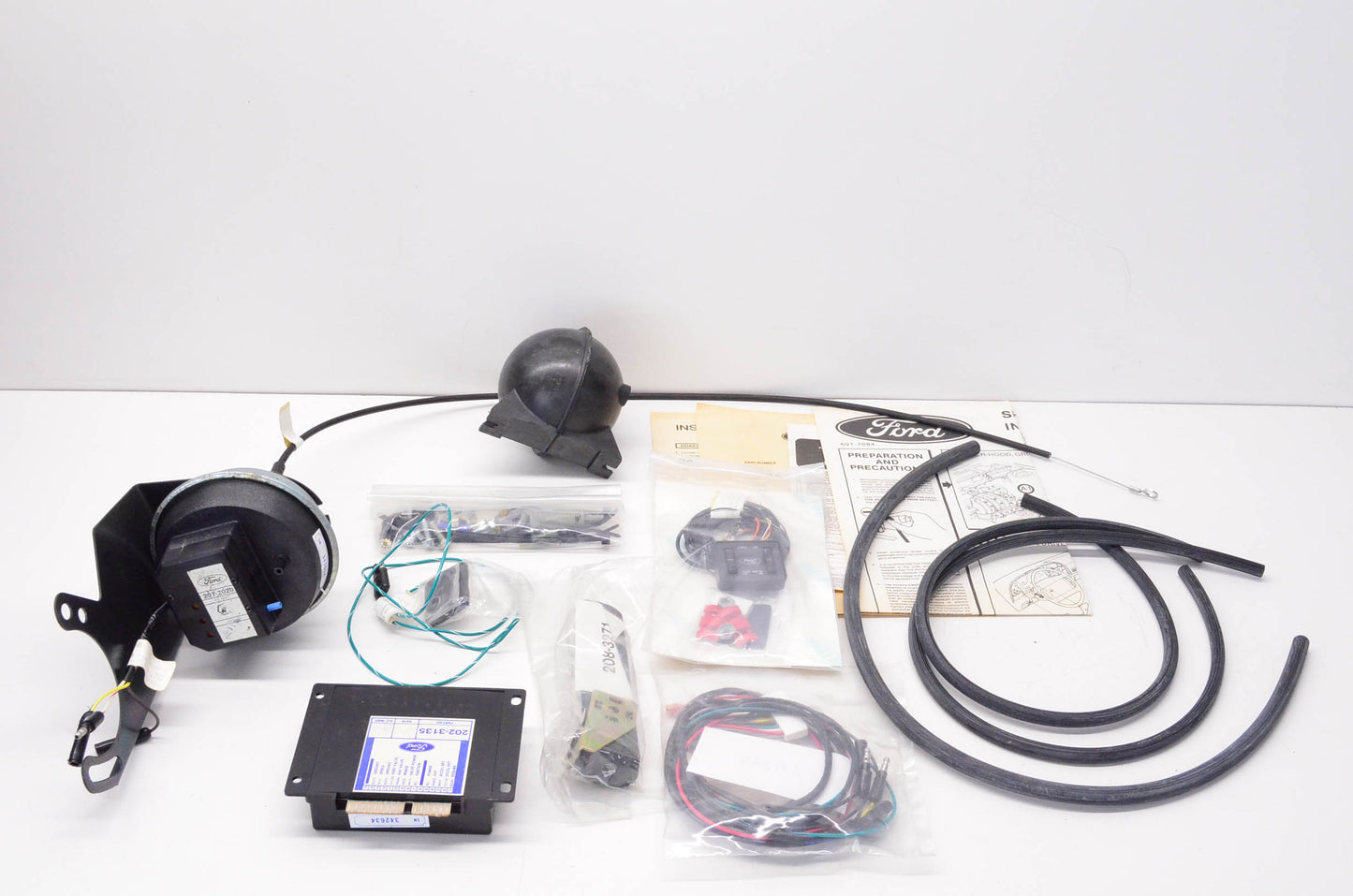 New OEM Ford FODZ-9A818-A 06-07 Ford Taurus Cruise Control Kit NOS