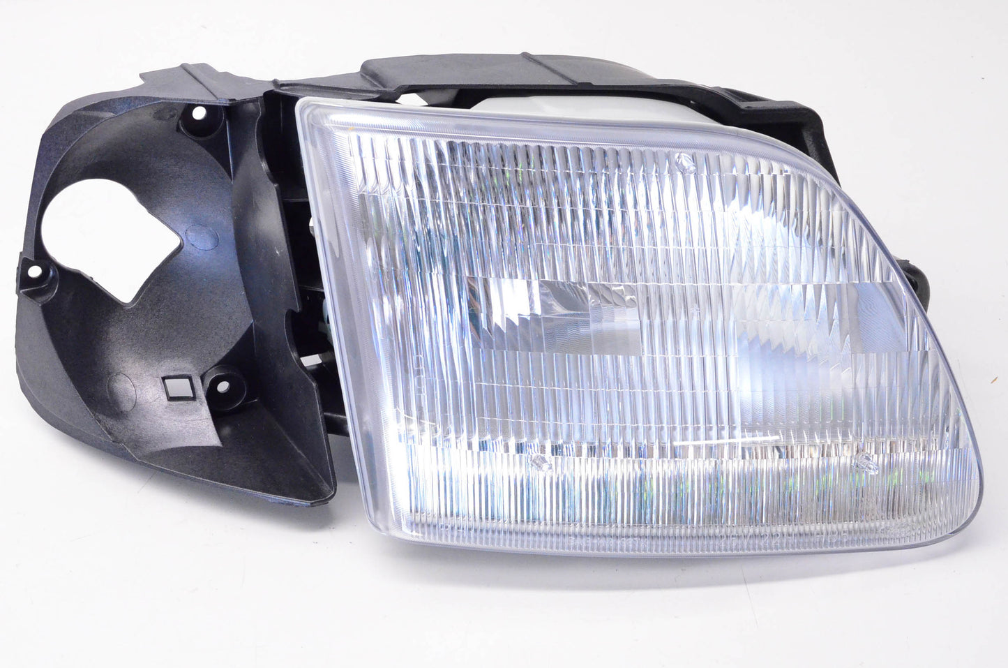 New OEM Ford F65Z-13C192-AA 1996-97 Ford F-150 Passenger Side Headlamp NOS