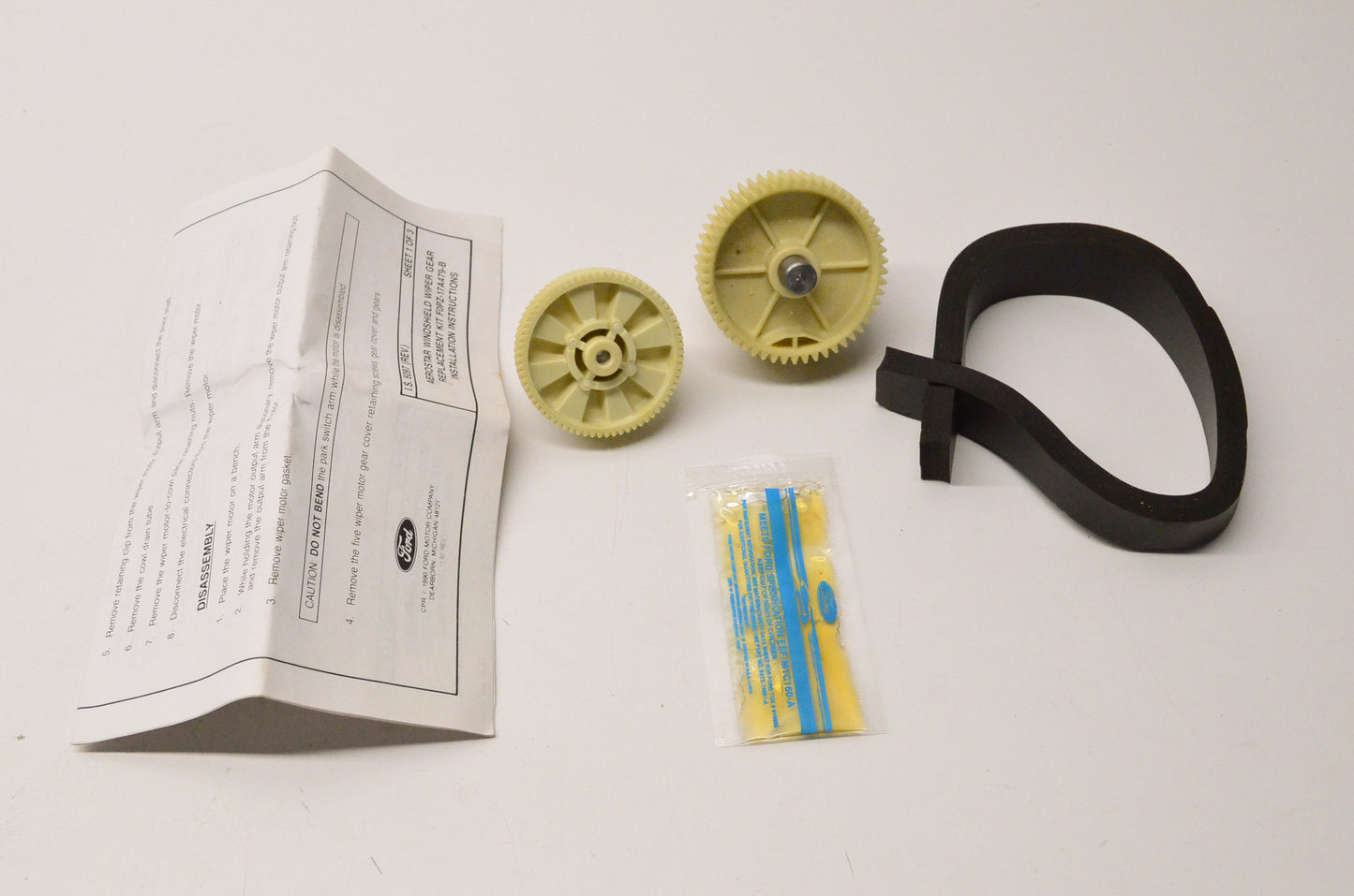 New OEM Ford F0PZ17A479B Wiper Kit NOS