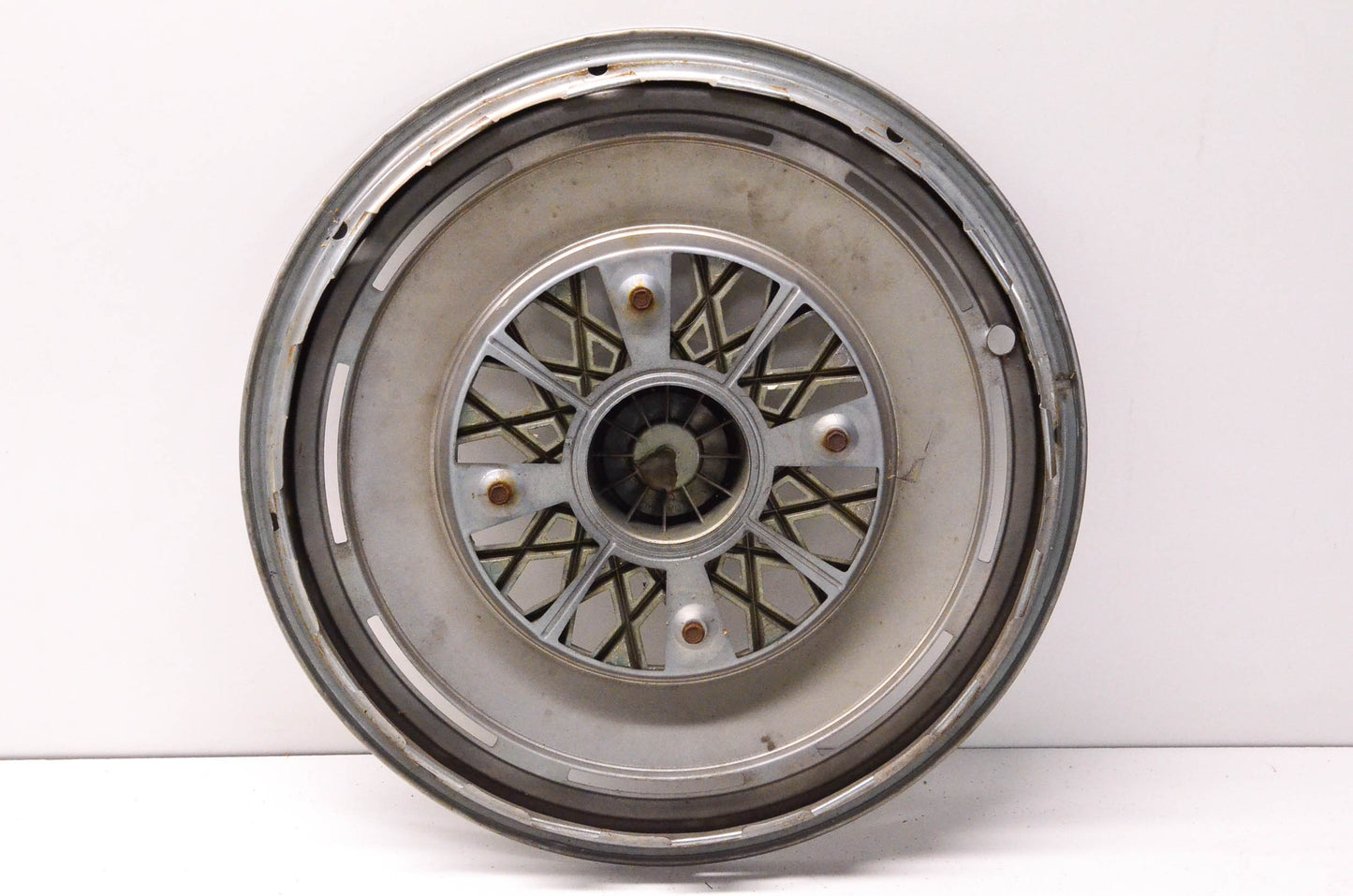 New OEM Ford D6DA-1A041-AA Ford Wheel Cover NOS