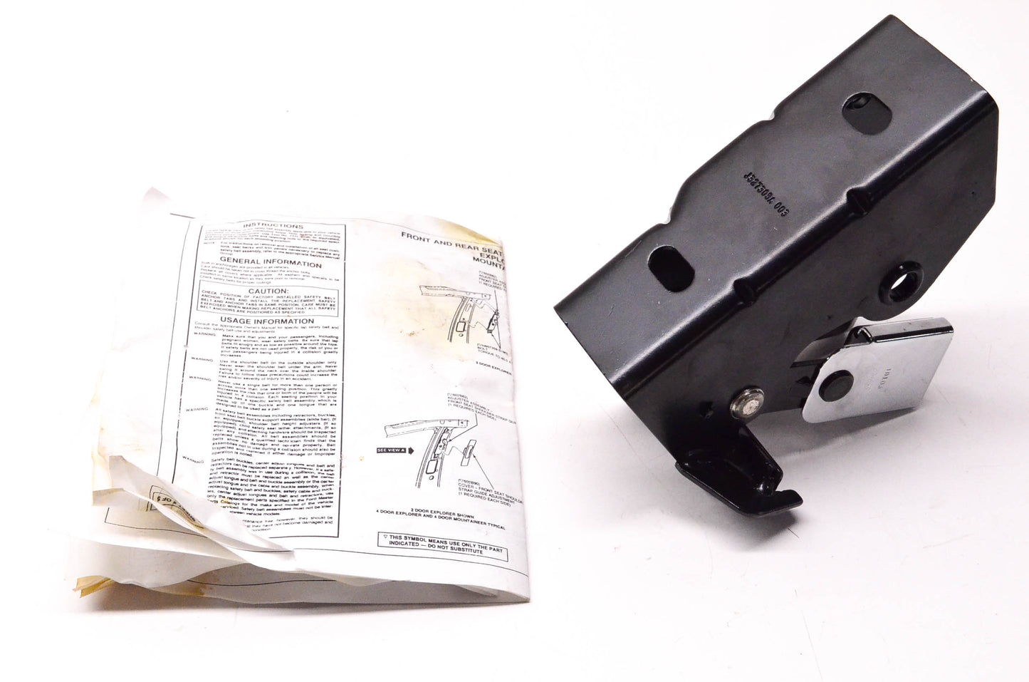 New OEM Ford 1995-1997 Ford Explorer Mountainer Rear Seat Belt Retainer NOS