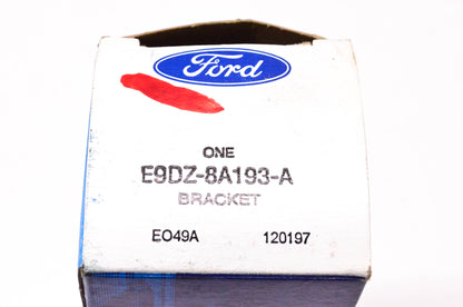 New OEM Ford 1989-1990 Ford Taurus Upper Right Hand Radiator Support Bracket NOS