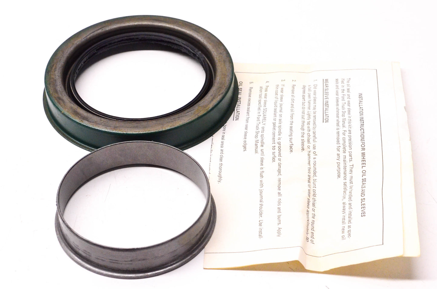 New OEM Ford 1980-1989 Ford B600 B700 F600 F700 F800 Rear Wheel Seal NOS