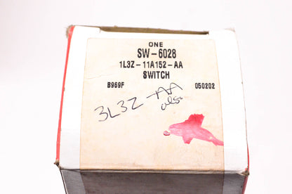 New OEM Ford SW-6028, 1L3Z-11A152-AA, 3L3Z-11A152-AA Ford Clutch Switch NOS