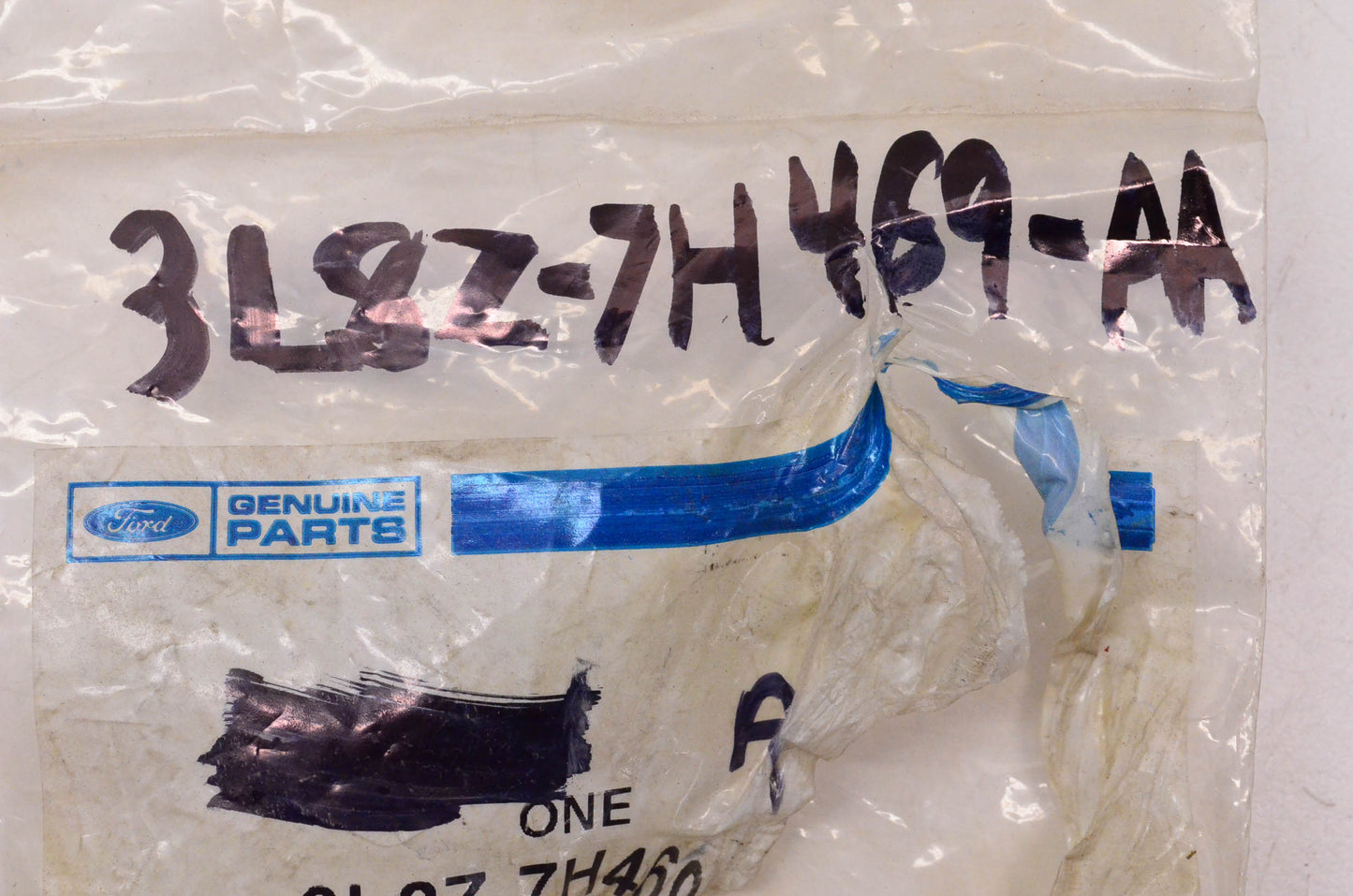 New OEM Ford 3L8Z-7H469-AA Transfer Case Input Shaft Seal NOS