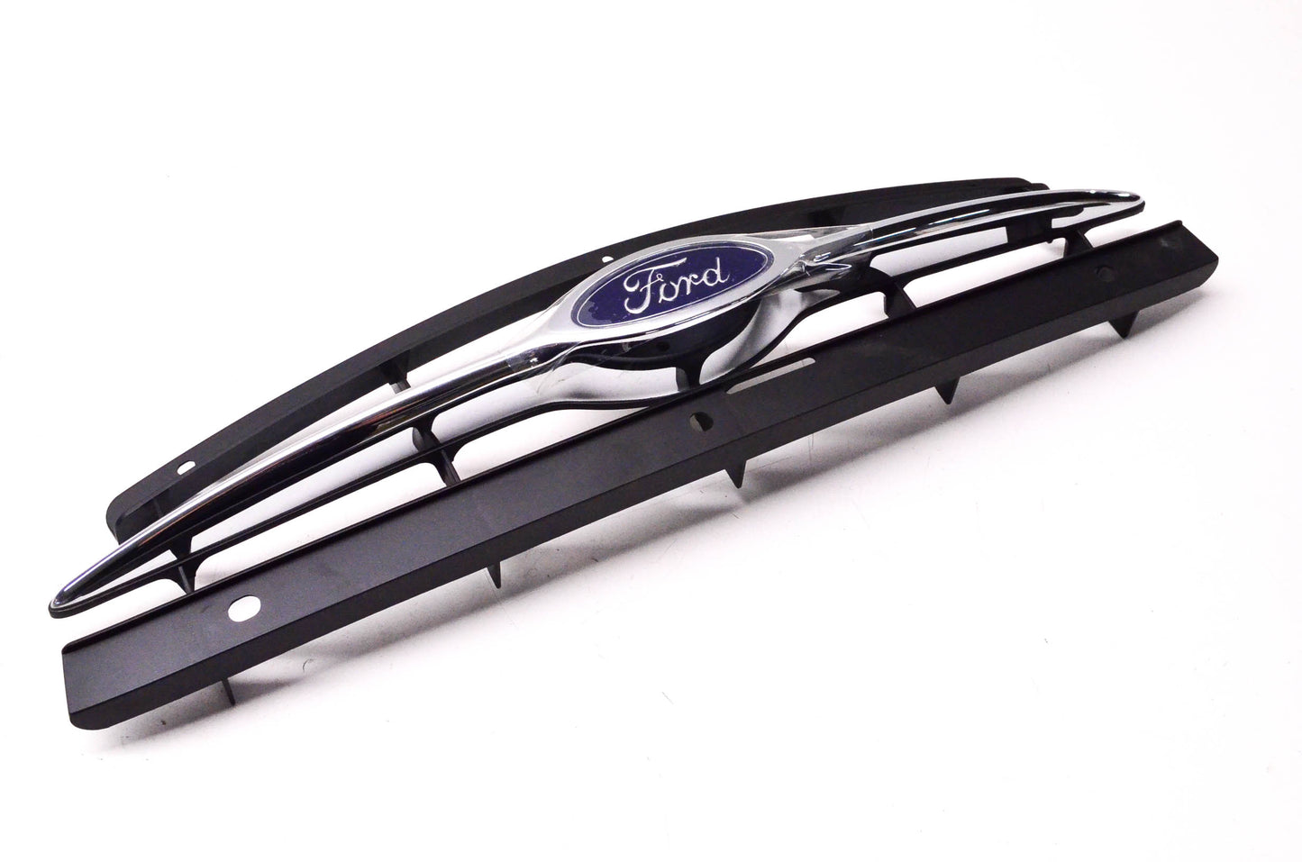 New OEM Ford F8DZ-17B968-AA 1998-1999 Taurus Grille NOS
