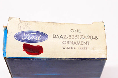New OEM Ford D5AZ-53517A20-B 1975-1978 Galaxie LTD Roof Side Ornament NOS