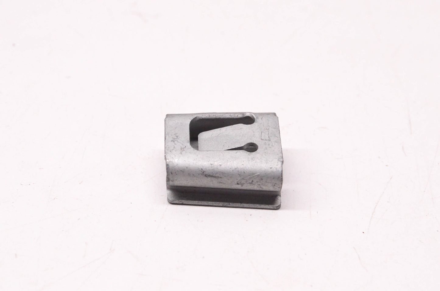 New OEM Ford 6E5Z-3C750-A 2006-2009 Fusion Reservoir Hose Clamp NOS