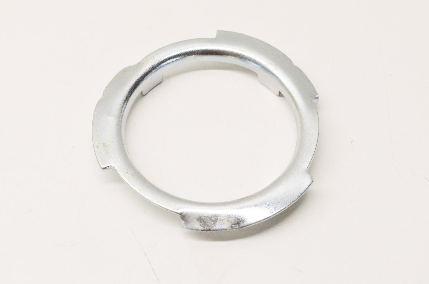 New OEM Ford C0AZ9A307B Locking Ring NOS