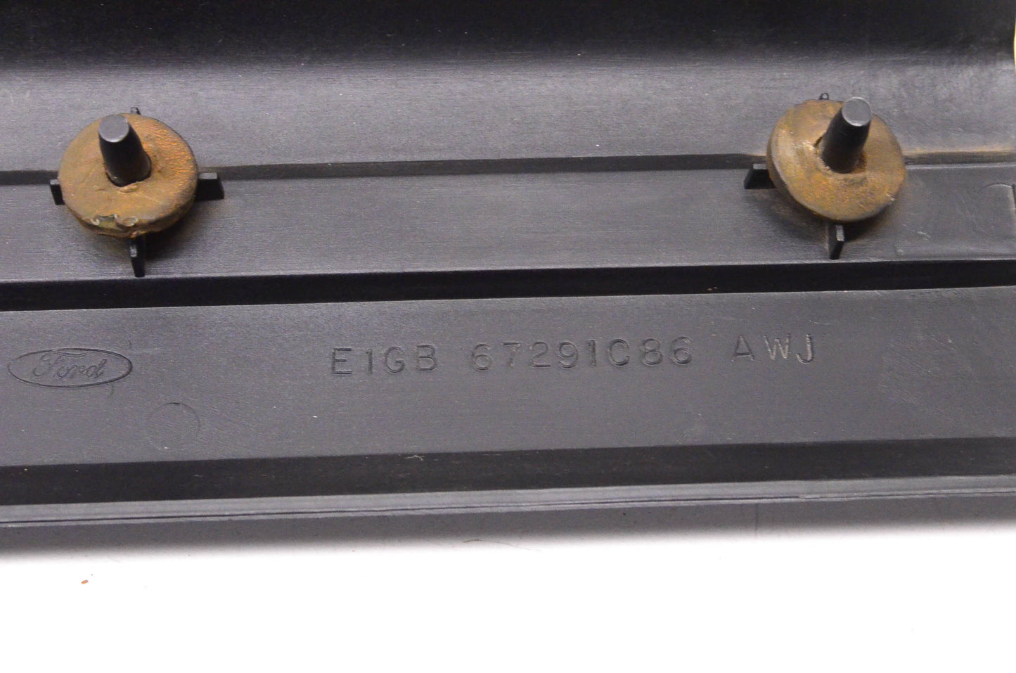 New OEM Ford E1GB-67291C86-AWJ Plastic Moulding NOS